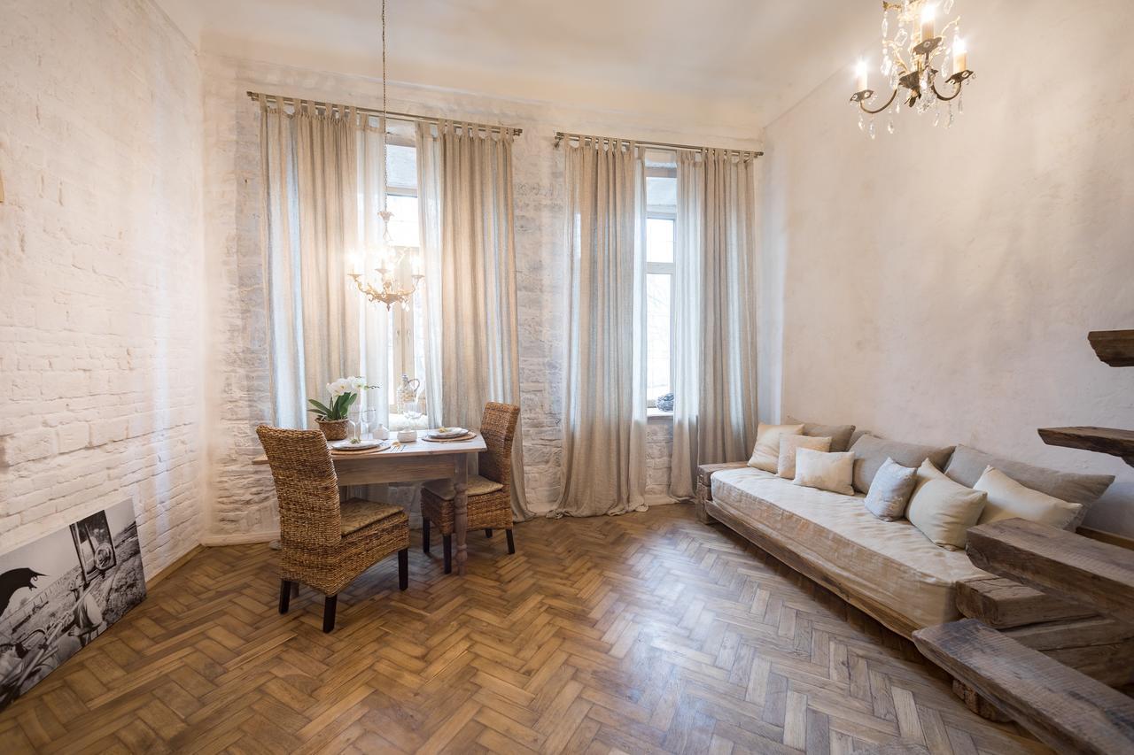 Overture Studio Kamianets Podilskyi Bagian luar foto